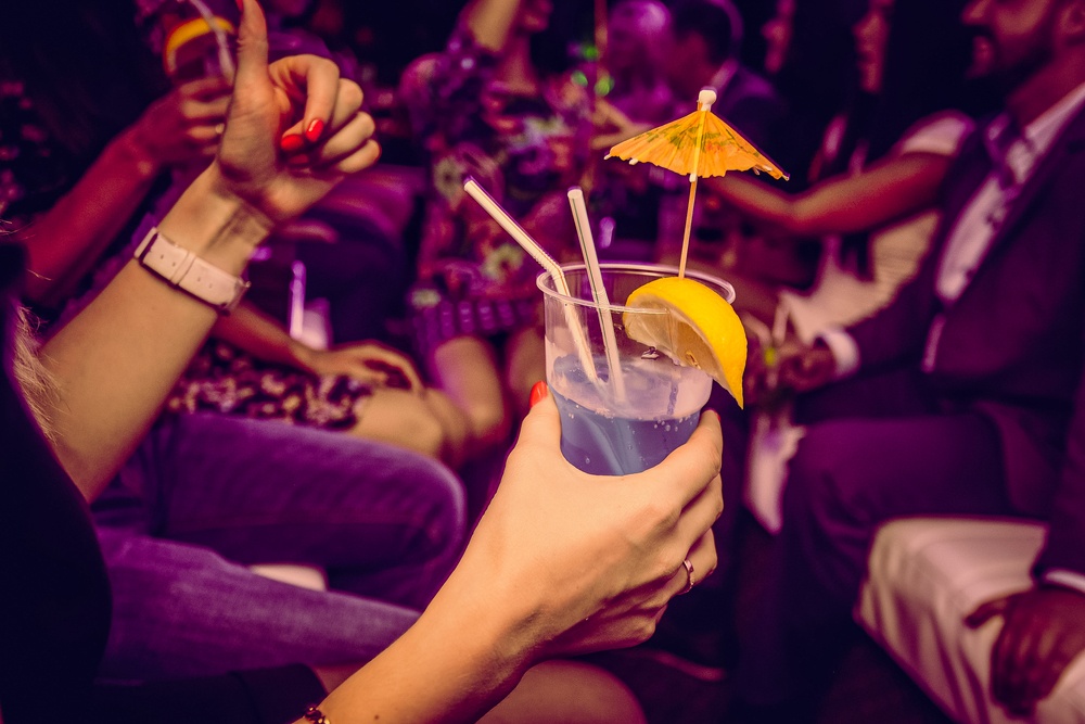 Bebidas en discoteca Cocobongo en Cancún